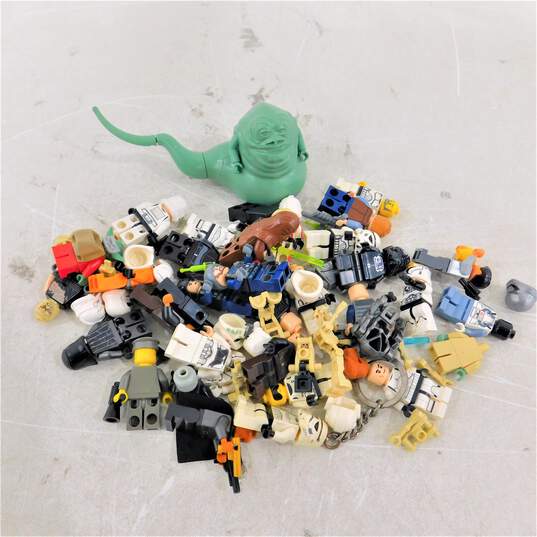 11.6 Oz of Star Wars Mini Figures Legos image number 1