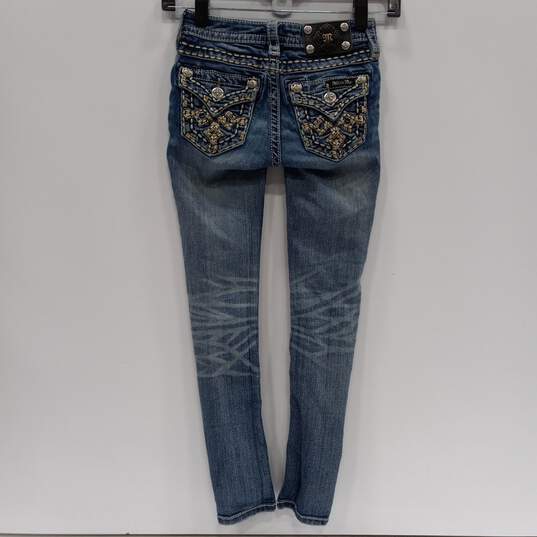 Girls Blue Denim Medium Wash Pockets Stretch Comfort Skinny Jeans Size 7 image number 2