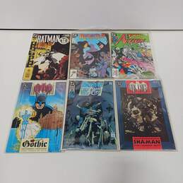 Bundle of 17 Assorted DC Comic Books alternative image