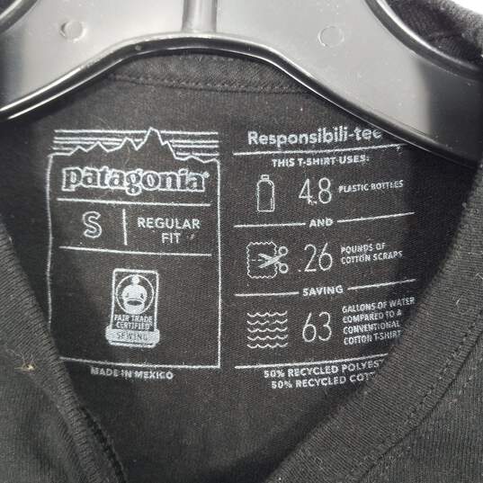 Patagonia Men's Black Regular Fit Long Sleeve Shirt Size S image number 2