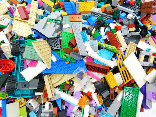 6.4 LBS Mixed LEGO Bulk Box image number 1