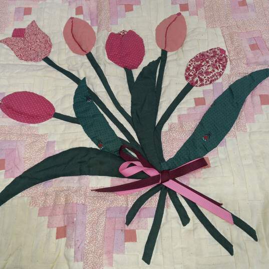 Handmade Floral Pattern Square Decorative Quilt image number 3