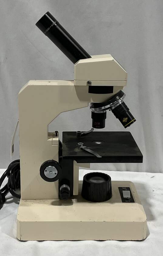 Vintage Swift M3200 Microscope image number 2