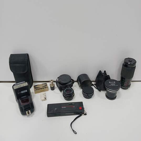 Bundle Of Assorted Camera Accessories image number 1