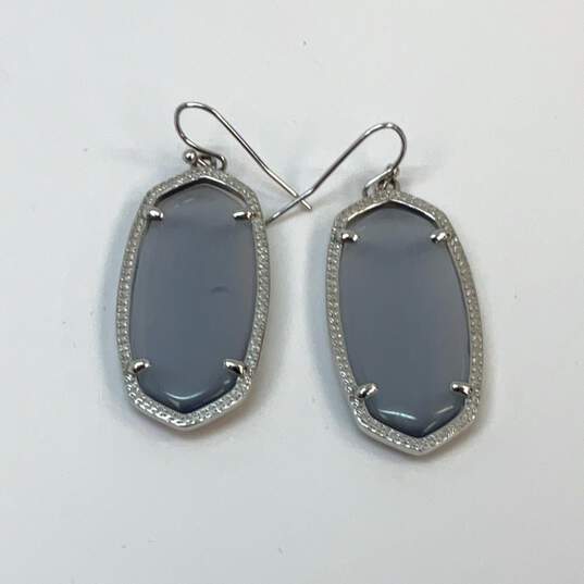 Designer Kendra Scott Silver-Tone Elle Gray Cat Eye Glass Drop Earrings image number 2