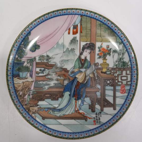 Beauties of the Red Mansion Collector Plates 2pc Bundle image number 3