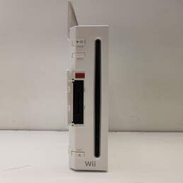 Nintendo Wii Console W/ Accessories IOB alternative image