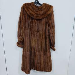 Women's Vintage Brown Mink Fur Coat alternative image