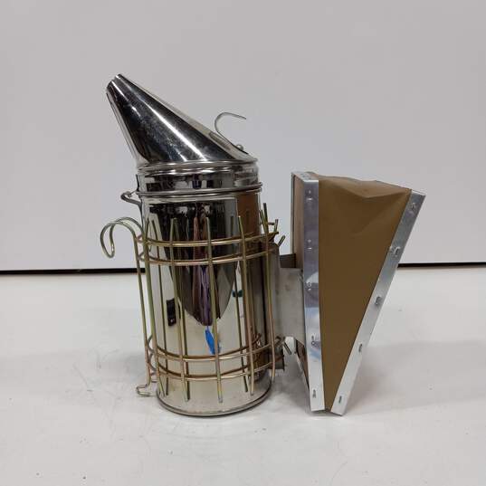 Bee Hive Smoker 12" Stainless Steel image number 3