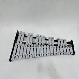 Pearl Brand 30-Key Model Metal Glockenspiel Set w/ Rolling Case, Stand, and Accessories alternative image