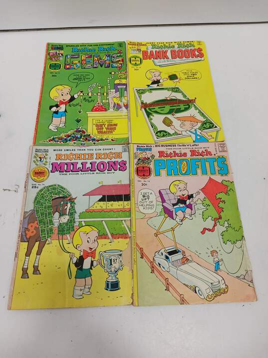 12pc Lot of Assorted Comic Books image number 2