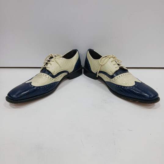 Men's Stacy Adams White/Blue Leather Dress Shoes Size 10.5 image number 2
