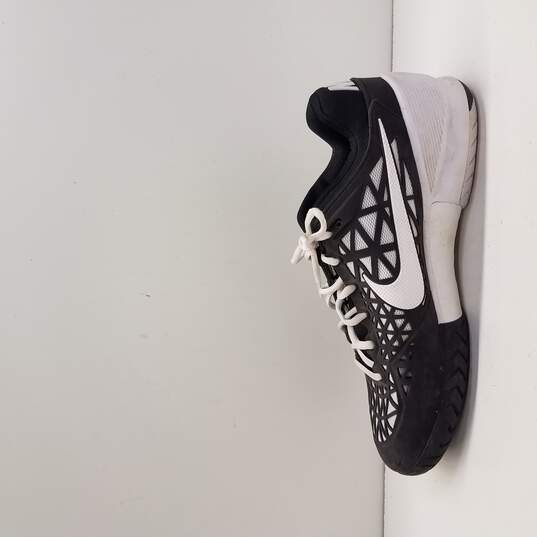 Resultaat handicap Toepassing Buy the Nike black while dragon zoom shoes. Nike zoom Size 11 |  GoodwillFinds