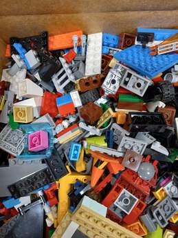 9lbs of Assorted LEGO Building Bricks alternative image