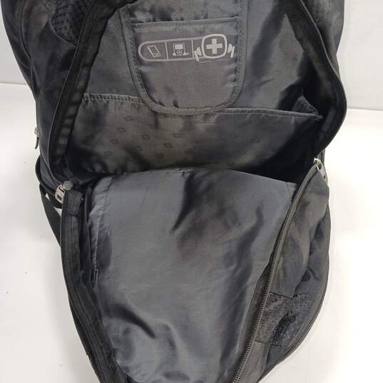 Wegner Black Swissgear 18.5" Laptop Backpack image number 5