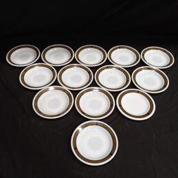 Bundle of 13 Assorted Pyrex Plates