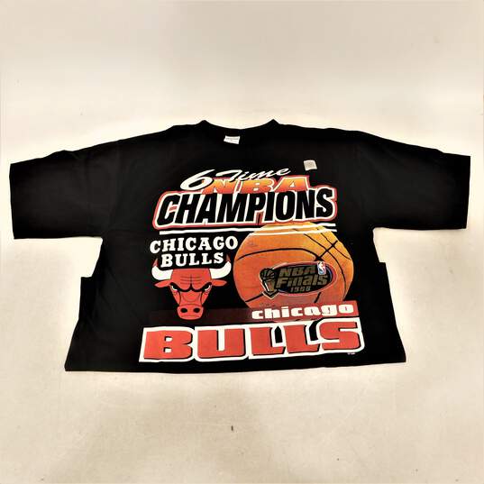 NWT 1998 Chicago Bulls 6 time NBA Champions True Fan TShirt Sz L image number 1