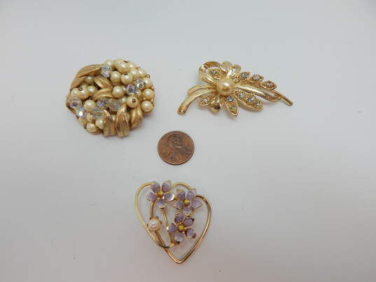 VNTG Gold Tone Faux Pearl, Aurora Borealis & Enamel Brooches image number 2