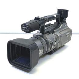 Sony Handycam DCR-VX2100 3CCD MiniDV Camcorder (For Parts or Repair)