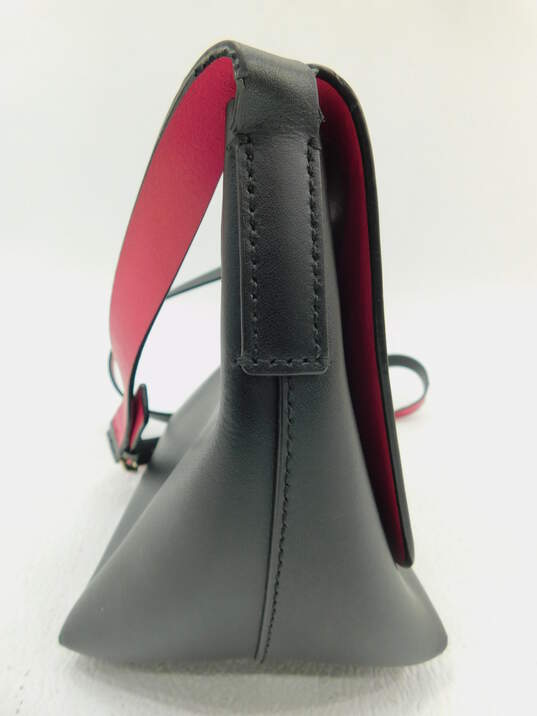 Kate Spade Black Handbag With Pink Lining image number 5