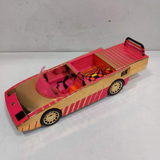 LOL Surprise Carpool Coupe image number 2