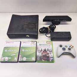 Microsoft Xbox 360 Console W/ Game & Accessories