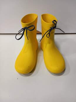 Crocs Women's 203851 Yellow Freesail Shorty Pull-On Rain Boots Size 9