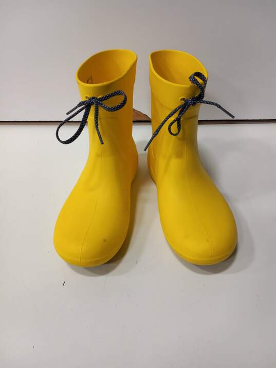 Crocs Women's 203851 Yellow Freesail Shorty Pull-On Rain Boots Size 9 image number 1
