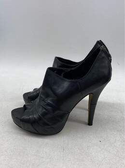 Women's Vince Camuto Size 9 Black Heels alternative image
