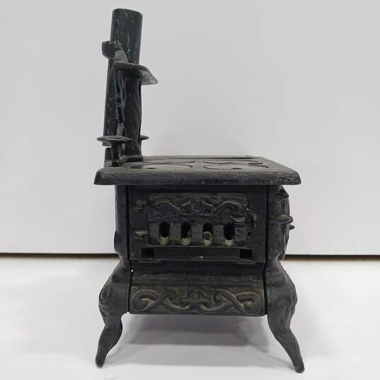 Vintage Doll House Black Cast Iron Stove with Accessories image number 4
