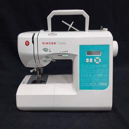 Singer Stylist Computerized Sewing Machine Model 7258