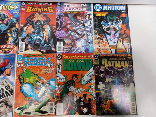 Lot of 12 DC Comic Books image number 3