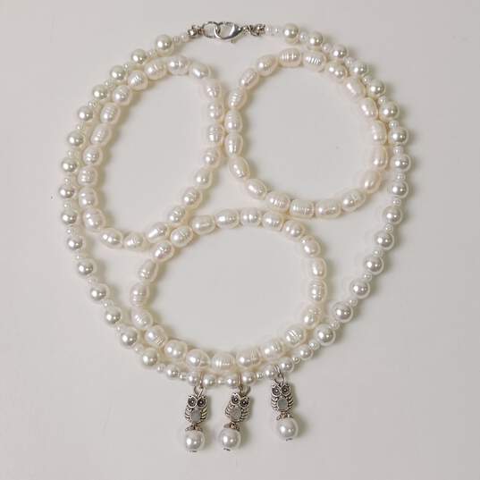 Faux Pearl Necklace and Bracelet Costume Jewelry Collection image number 2