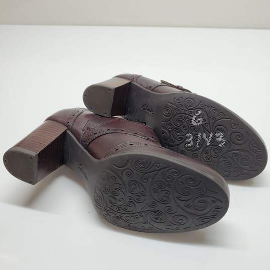 Clarks Artisan Women's Heel Buckle Saddle Shoes Size 6M image number 6