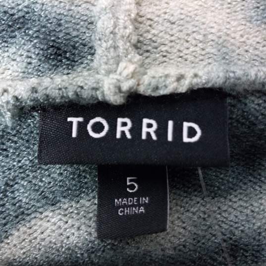 Torrid Women's Cream/Blue Tie-Dye Ultra Soft Full Zip Hoodie Size 5 5X 28 NWT image number 4