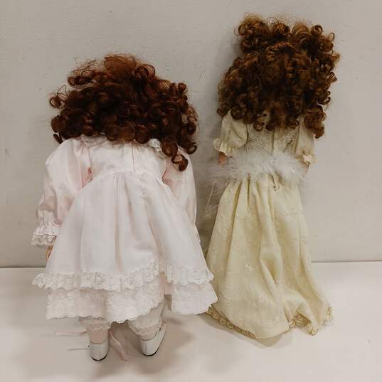 Vintage Porcelain Dolls Assorted 2pc Bundle image number 5