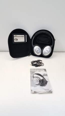 Bundle of 3 Assorted Bose Headphones alternative image