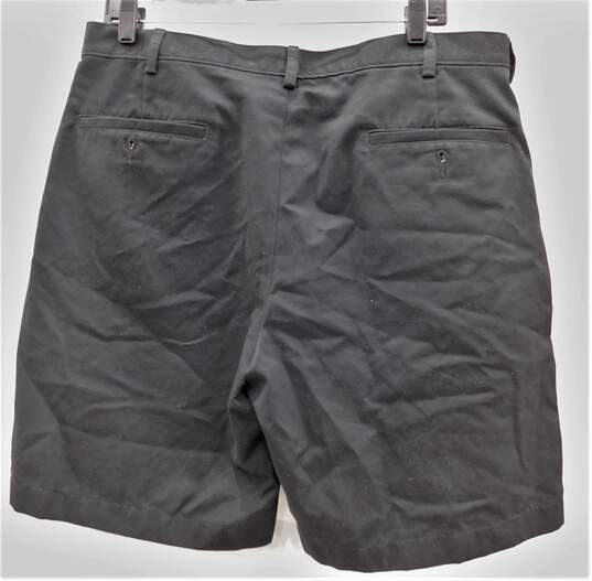 Men's Jos A Bank Travelers Tailored Fit Shorts Black Size 35 image number 2