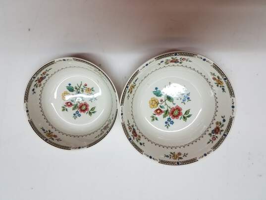 Set of Pre-Owned 6.5In and 5in Kingswood Bowls image number 2