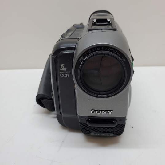 Sony Handycam Vision CCD-TRV82 NTSC Hi8 8mm Camcorder Camera image number 3