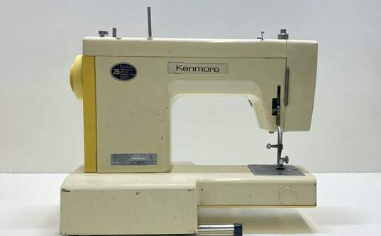 Kenmore 10 Sewing Machine-SOLD AS IS, FOR PARTS OR REPAIR image number 3