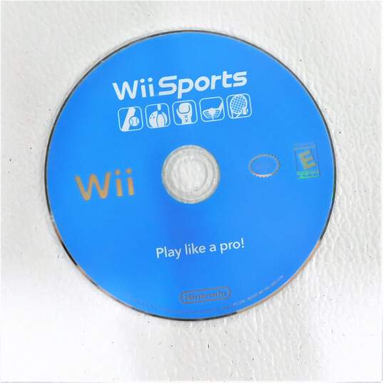Wii Sports Nintendo Wii Video Game W/ Manual image number 2