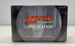 2017 Wizards Of The Coast Magic The Gathering Land Station Box Set