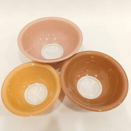 Vintage Pyrex Autumn Rainbow Clear Bottom Mixing Bowls Set of 3 alternative image