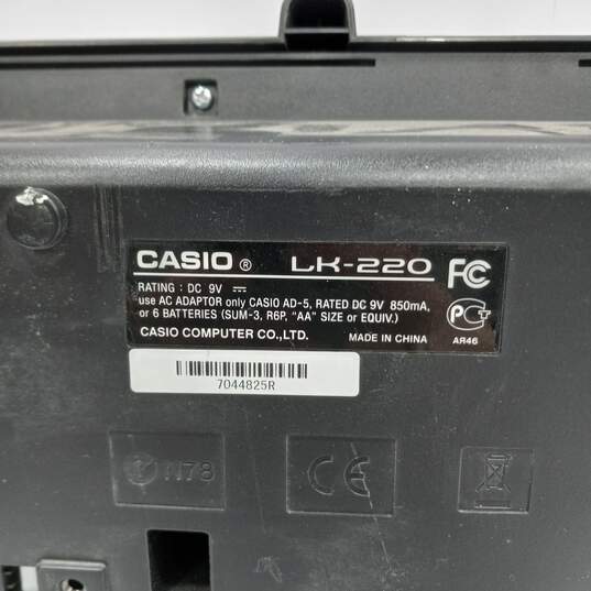Casio LK-20 Electronic Keyboard image number 3