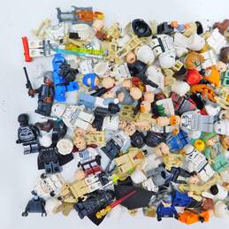 10.3 oz. LEGO Star Wars Minifigures Bulk Lot alternative image