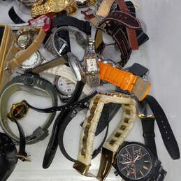 5.7lb Lot of Mixed Variety Watches alternative image
