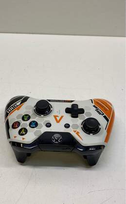 Microsoft Xbox One controller - Titanfall Limited Edition alternative image