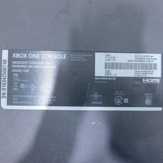 Microsoft XBOX ONE Console Lot image number 9