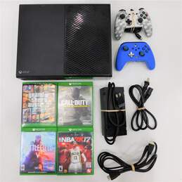 Microsoft Xbox One 500 GB w/ 4 Games NBA 2K17